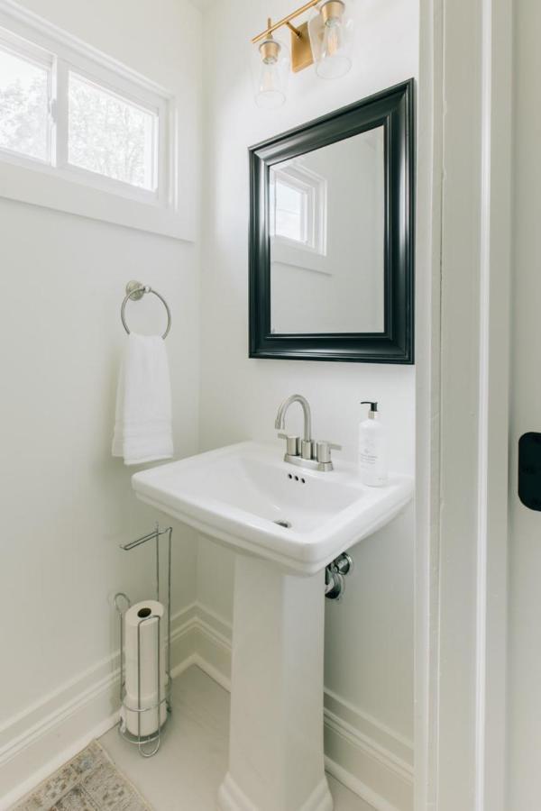 Newly Renovated Vintage Inspired Large 4 Bedroom Home Mount Joy Exterior foto
